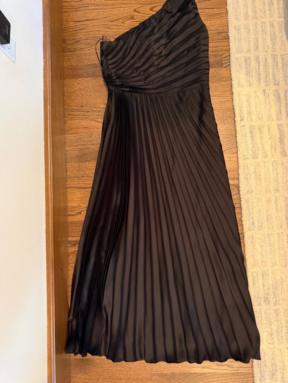Abercrombie & Fitch Black Pleated Maxi Dress